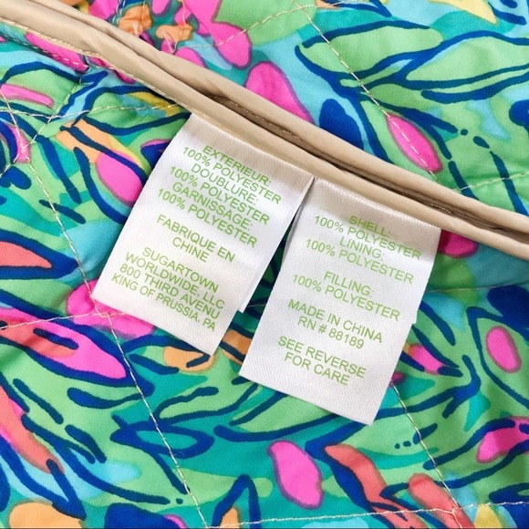 Lilly Pulitzer Getaway Quilted Vest - Picture 7 of 7